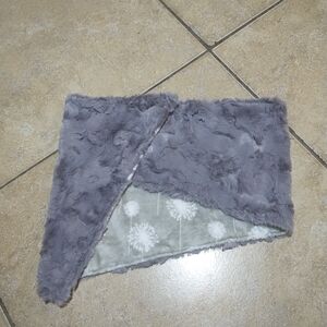 Women's Asymmetrical Grey Toned Faux Fur Button Up Neck Warmer Scarf O/S